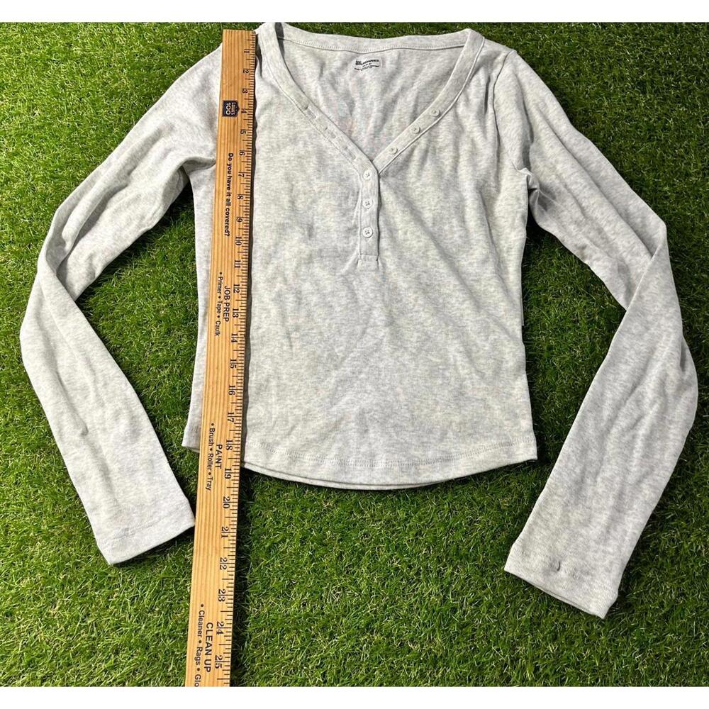 No‎ Boundaries Gray Long Sleeve Ribbed Henley Top